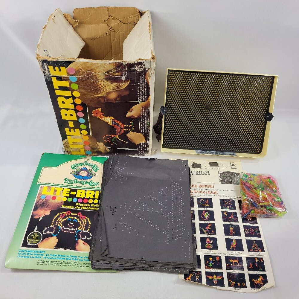 Lite-Brite Vintage 1976 Light Up Picture Drawing Set by Milton Bradley